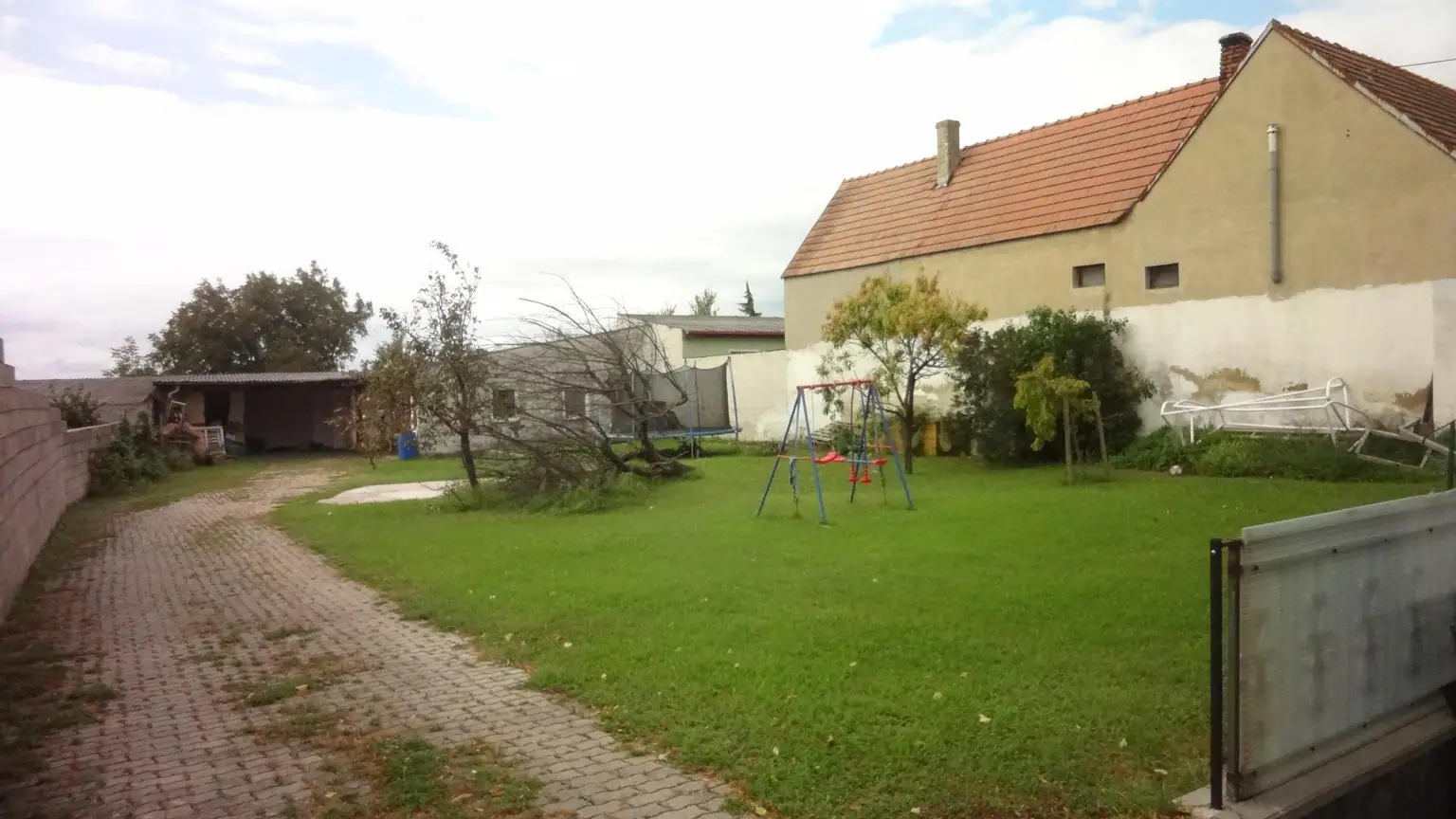 * Bezugsfertig* Einfamilienhaus mit Nebengebäude auf großem Grund!