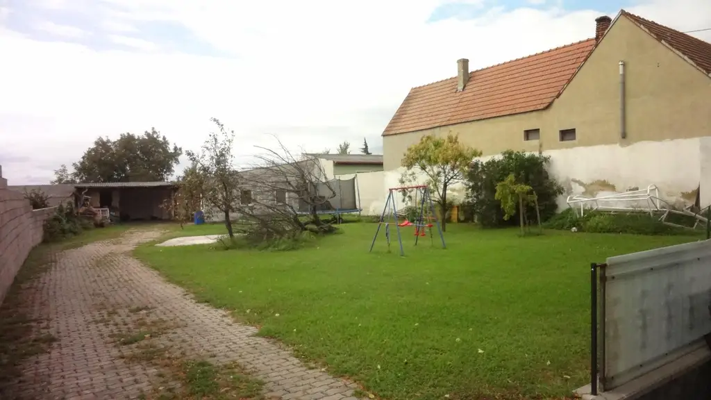 * Bezugsfertig* Einfamilienhaus mit Nebengebäude auf großem Grund!