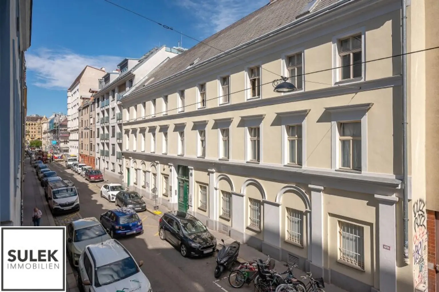 Rarität in der Wehrgasse: großzügige, sanierte Altbauwohnung mit Terrasse ab 01/26 unbefristet mieten!
