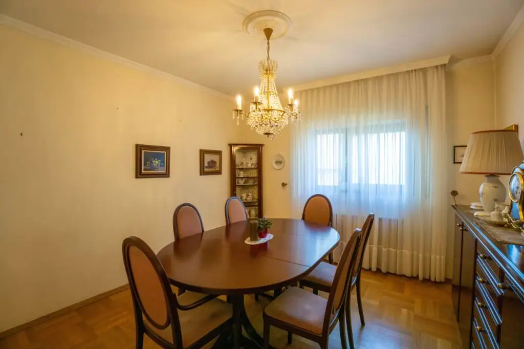 Eckreihenhaus mit Einfamilienhauscharakter in zentrumsnaher Aussichtsslage