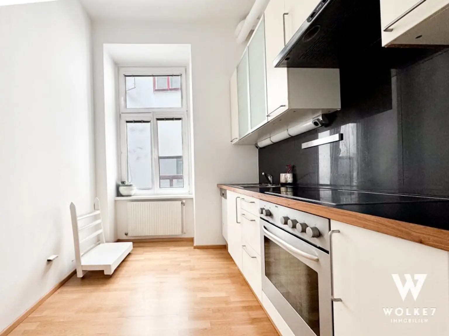 Living Classy im 6. – Stilvoller Altbau mit Weinkeller & Top-Ausstattung | U3, U4 | 10min zu Fuß in 1. Bezirk