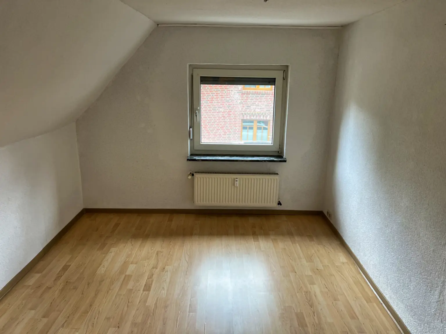 Ruhige, aber zentrale Lage! Doppelhaushälfte in Sögel!
