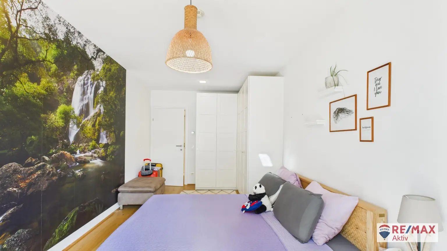 Traumhafte Wohnung mit Balkon & Garagenplatz - einziehen und wohlfühlen