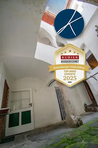 Zentrum: Fast leeres Zinshaus zum Entwickeln