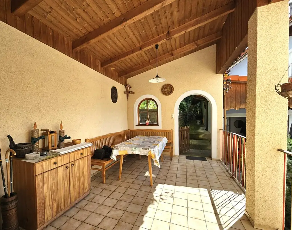 Haus im Wohnungseigentum mit herrlichem Donaublick