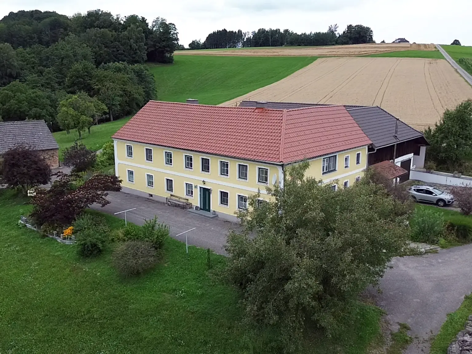 Traumhaftes Bauernhaus in Alleinlage mit Blick auf den Sonntagberg – 13 Hektar Natur pur im Ybbstal