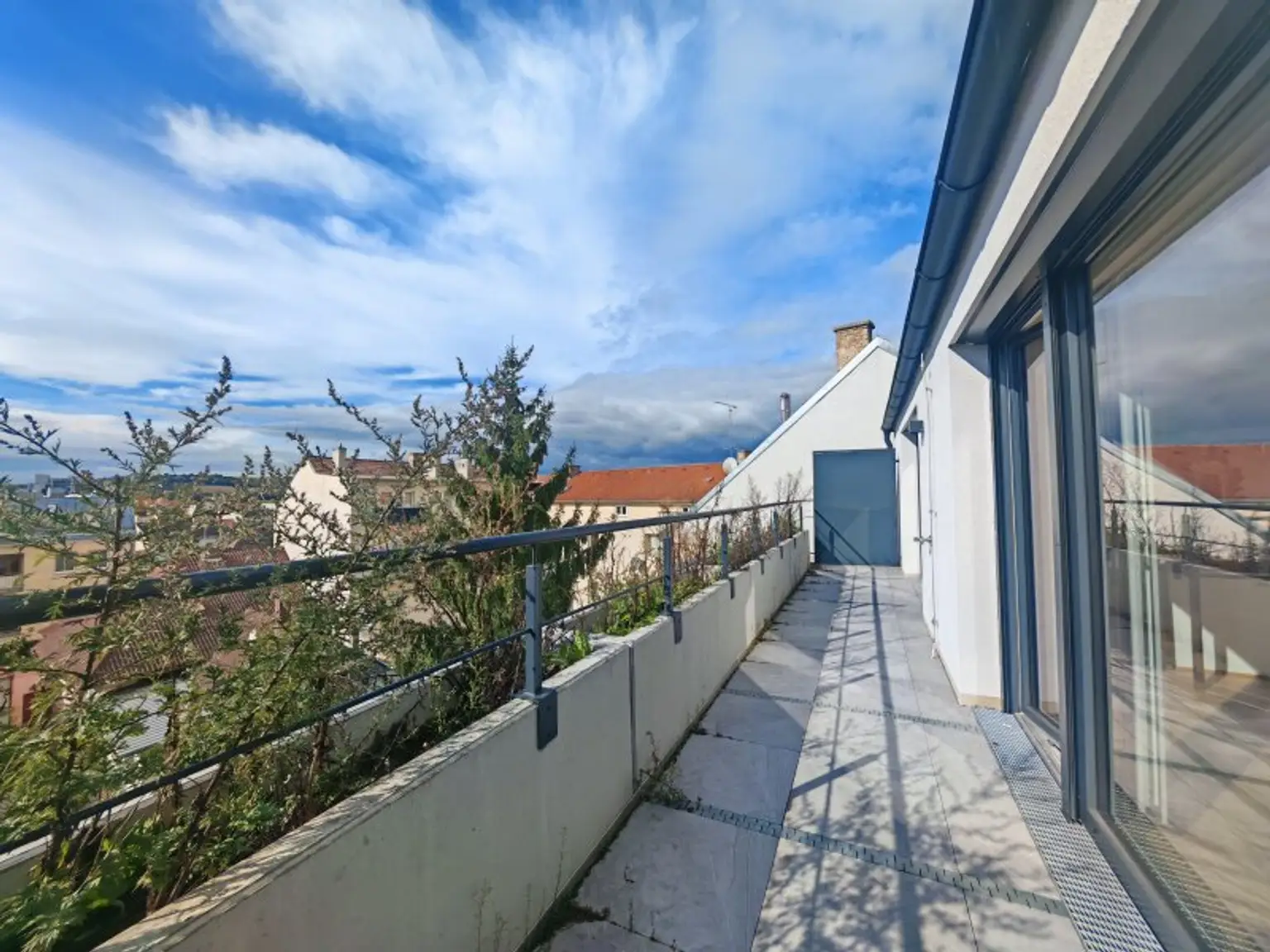 Ruhige, helle Erstbezugswohnung mit Fernblick im Zentrum