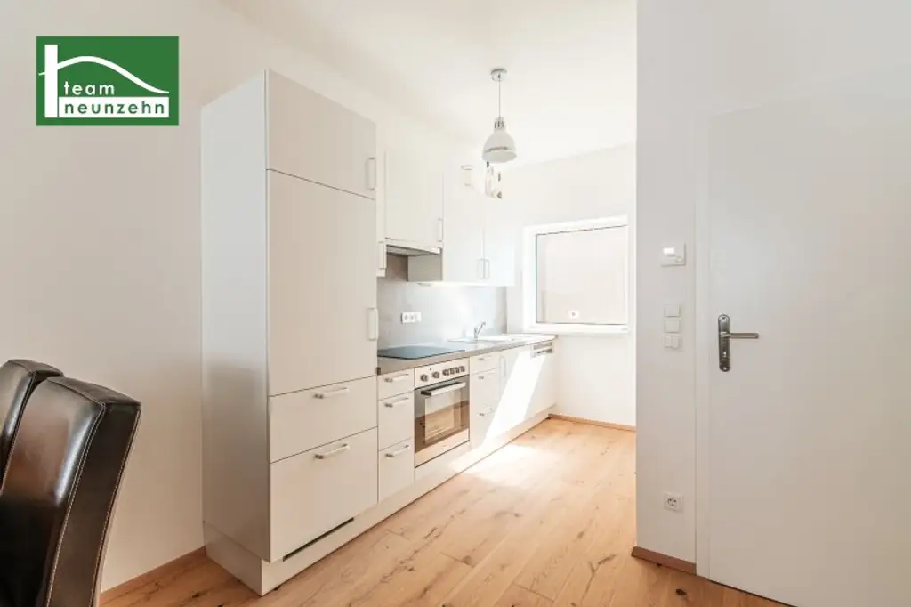 EIGENBEDARF ODER INVESTMENT MIT ca. 3,5% RENDITE! SEHR GUTER ZUSTAND! SANIERTE & MÖBLIERTE DACHGESCHOSS-WOHNUNG INKL. KÜCHE! SOFORT BEZIEH- ODER VERMIETBAR!
