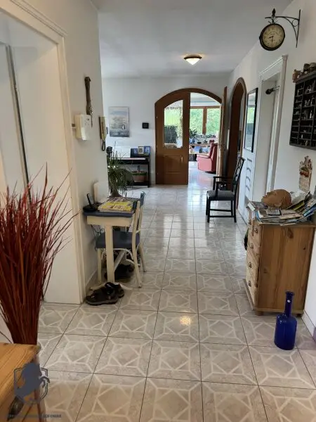 Einfamilienhaus mit großem Keller und traumhaftem Wald-Blick