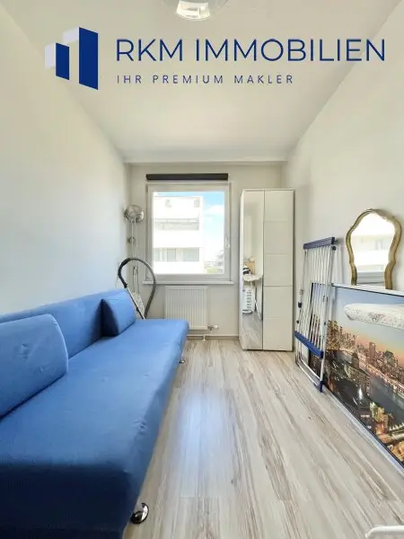Helle 4-Zimmer Wohnung neben U3 Enkplatz