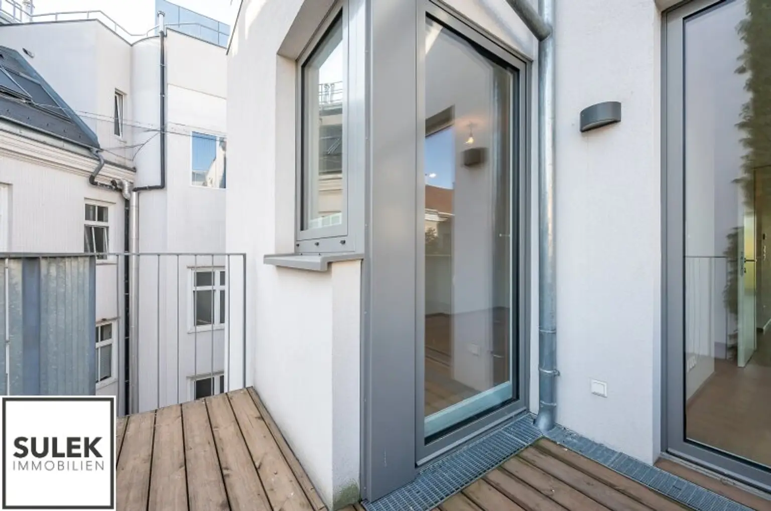 helle moderne 3 Zimmerwohnung mit traumhaften Blick über den Donaukanal