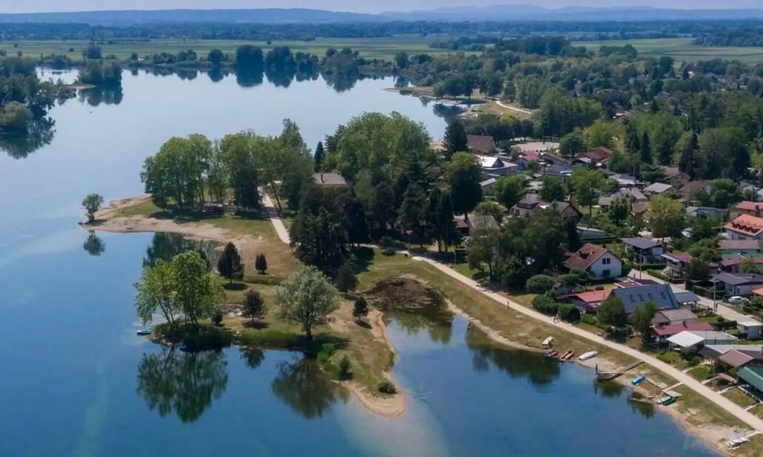 Zentral Kroatien: Charmantes kleines Haus am See