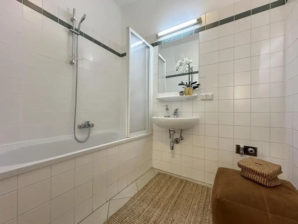2-Zimmer-Altbau mit Stil – frisch renoviert & bezugsfertig