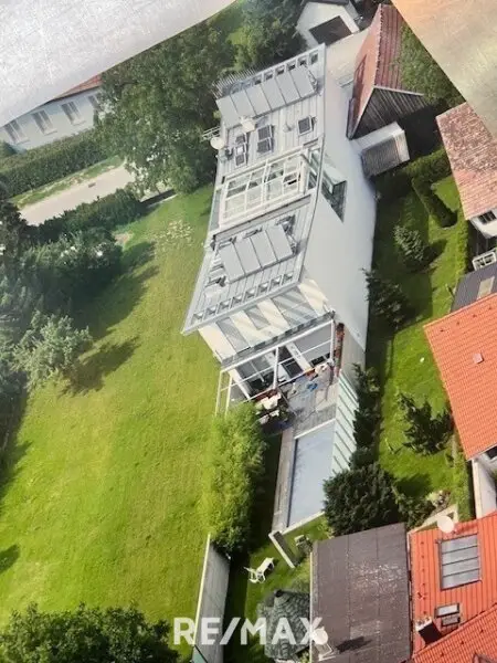 Luftaufnahme, noch ohne PV am Dach