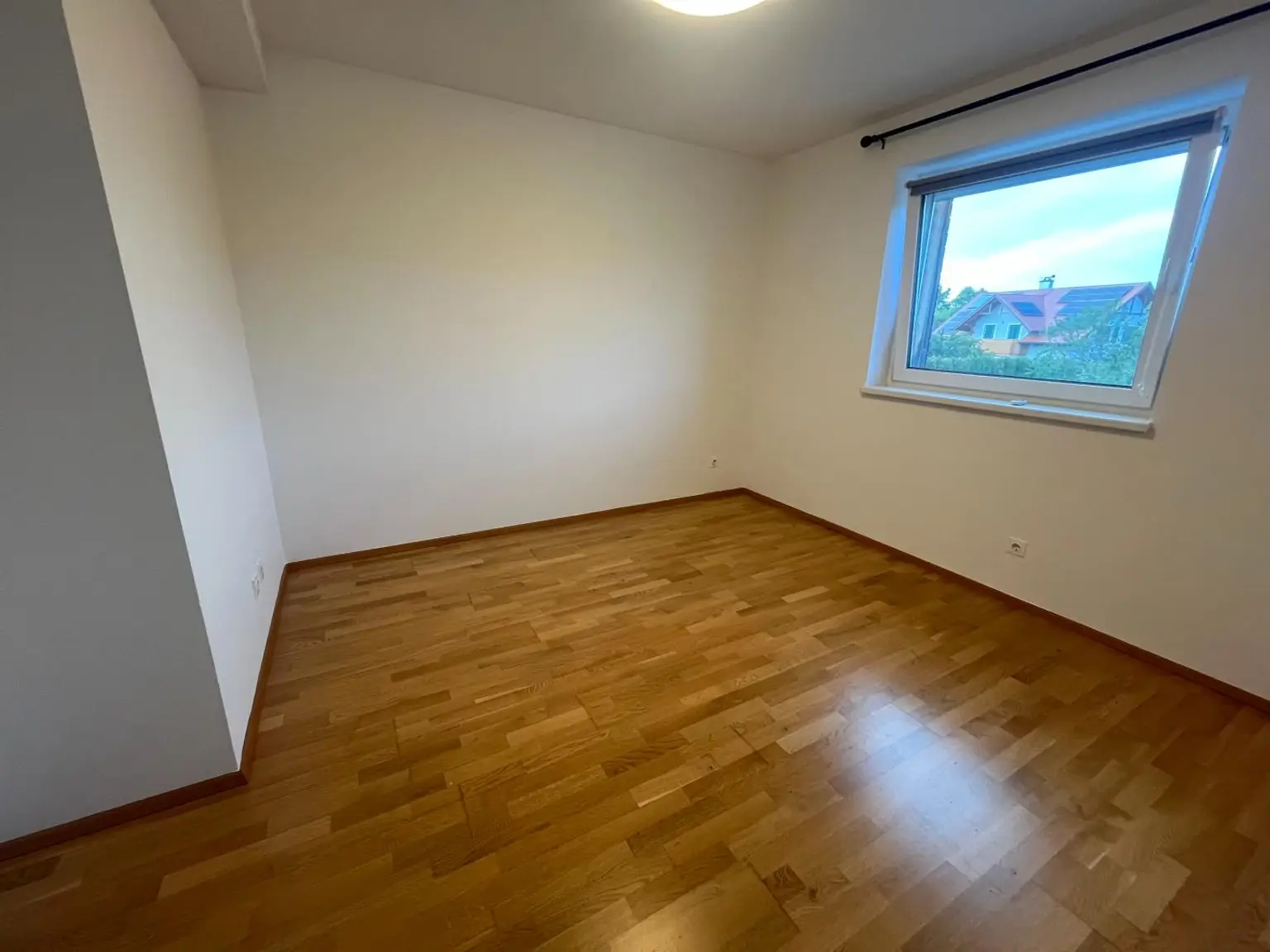 Modernisiertes wunderschönes Reihenhaus mit überdachter Terrasse und Garten