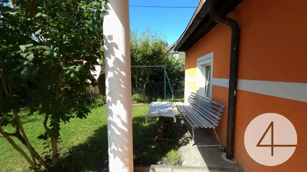 Zwei Wohneinheiten unter einem Dach – Wohnhaus mit Garten in Hainfeld