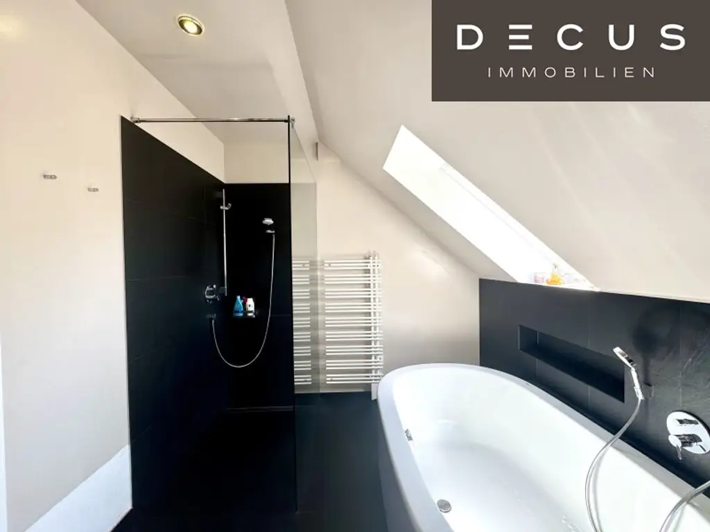 | TRAUMHAFTES MEHRFAMILIENHAUS IN LIGIST | ca. 274 m² WOHNFLÄCHE | MIT GARTEN | 2 TERRASSEN | MODERNE & HOCHWERTIGE AUSSTATTUNG | LICHTDURCHFLUTET | IDYLLISCHE LAGE