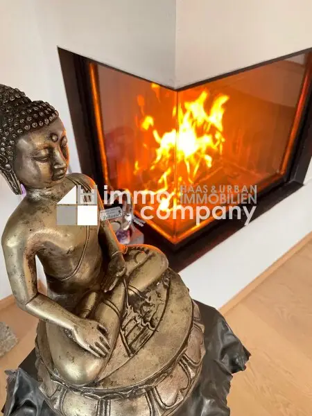 Traumhafter Bungalow in einmaliger Attersee-Lage.  Attersee Ort: 155m² Luxus mit Garten und Terrasse!