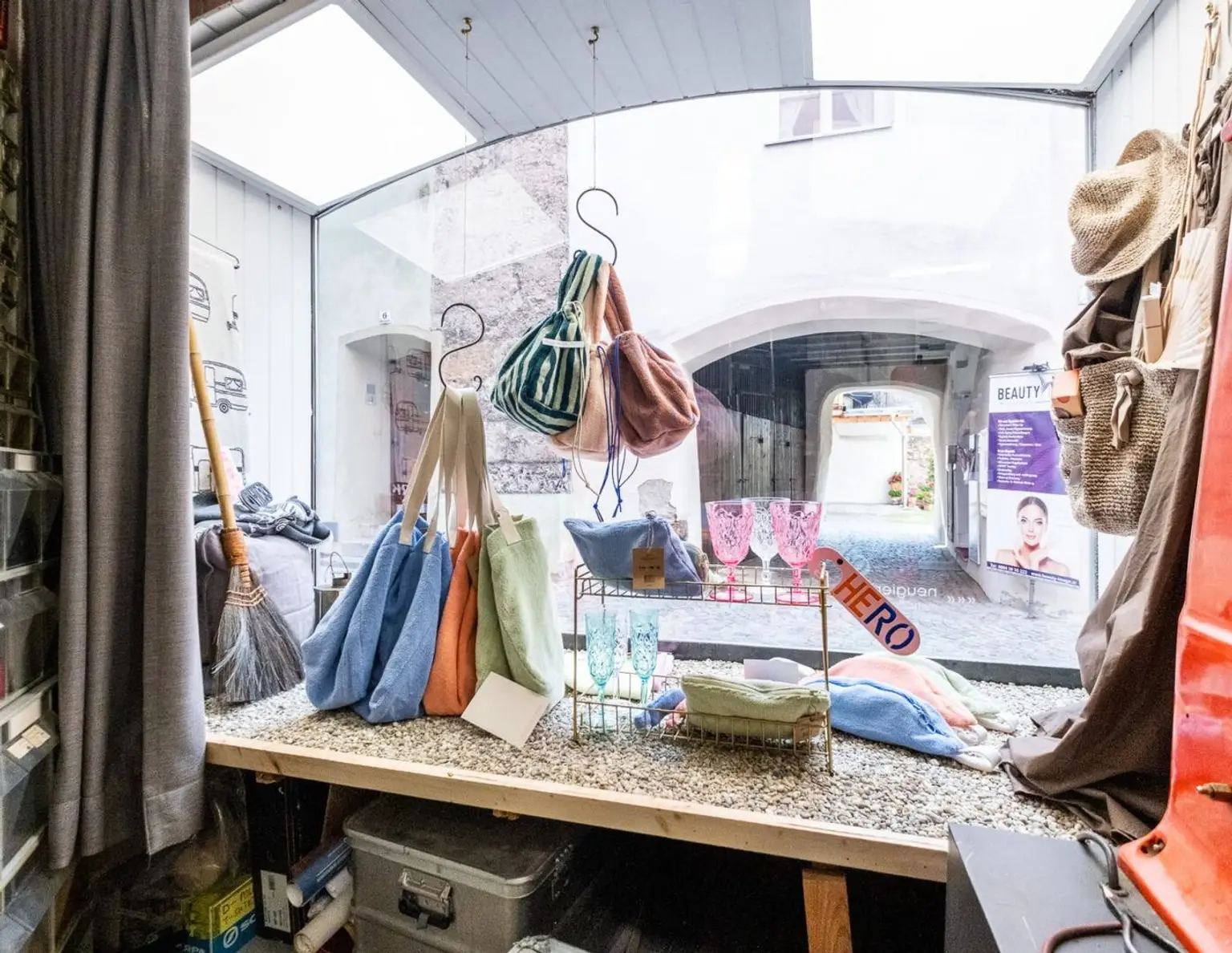 Attraktives Geschäftslokal in Hall in Tirol - Jetzt für nur 320.000 € sichern!