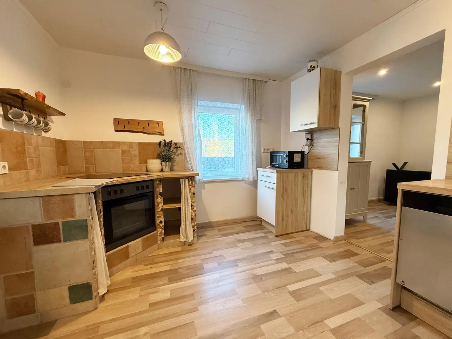 Einfamilienhaus in Ybbs - neuer Wohntrakt zum Fertigstellen inklusive!