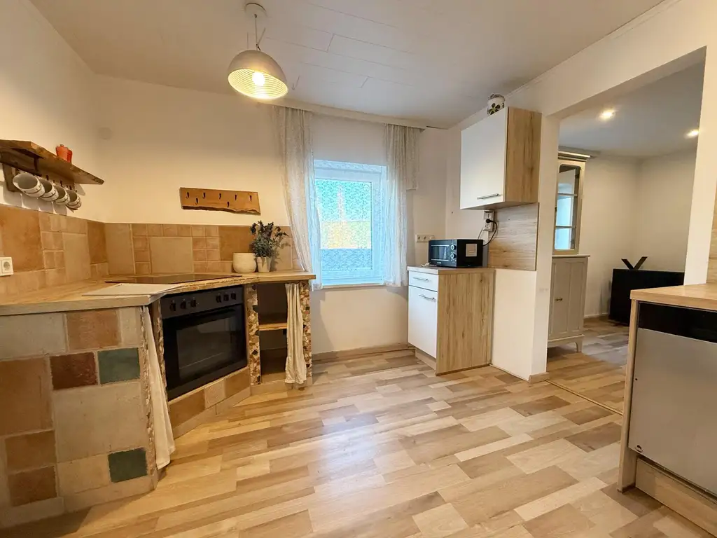 Einfamilienhaus in Ybbs - neuer Wohntrakt zum Fertigstellen inklusive!