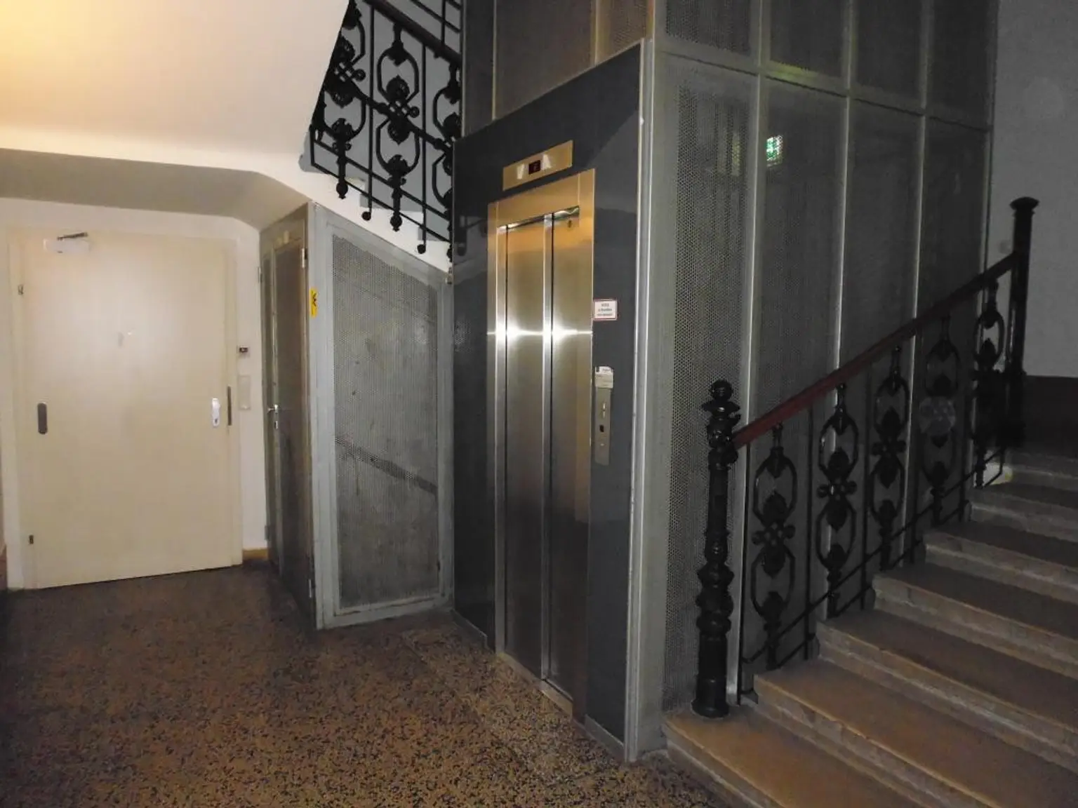 Altbaubüro in Traumlage am Getreidemarkt/ Nähe Museumsquartier und U2