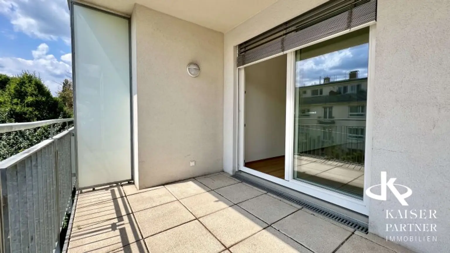 Kaasgraben, moderne 4-Zimmer-Wohnung mit 2 Balkonen, perfekte Raumaufteilung!