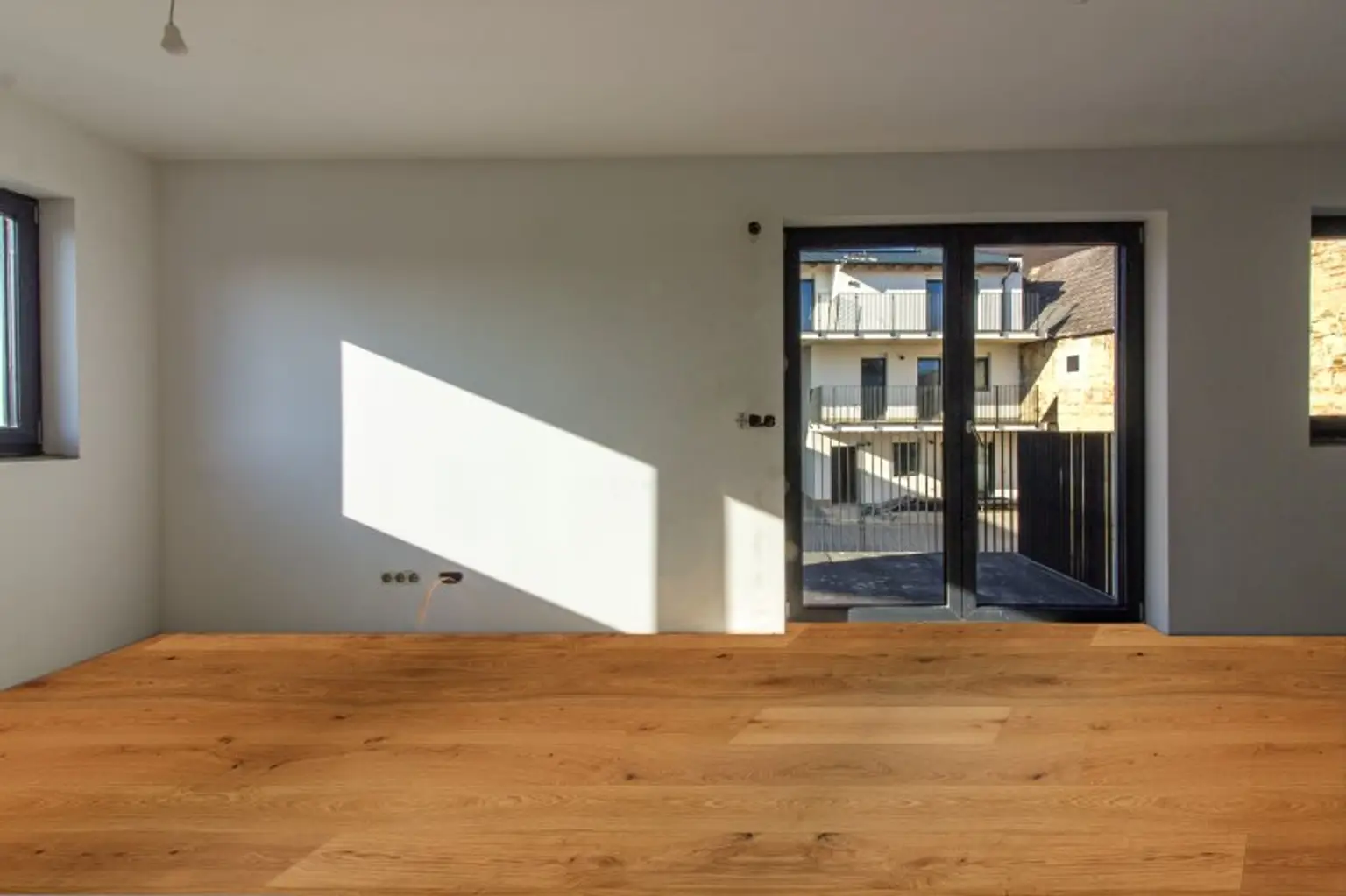 Großzügig und Ruhig | Neubau Erstbezug | Balkonwohnung mit Eck-Wohnzimmer