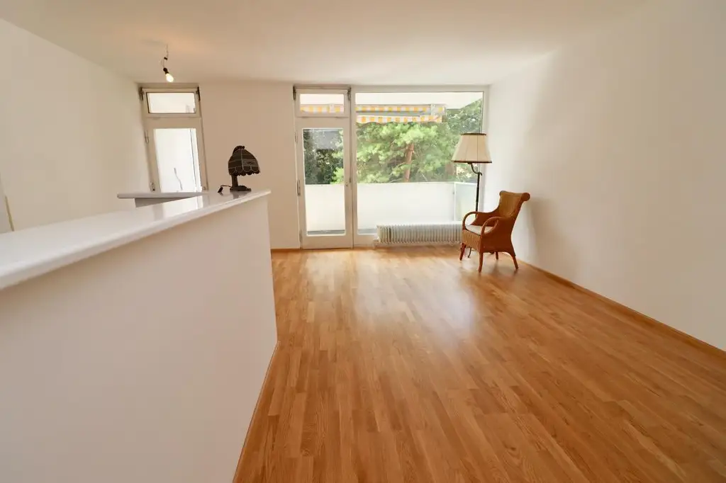 Gemütliche 3 Zimmer Wohnung mit großem Balkon und Blick ins Grüne!