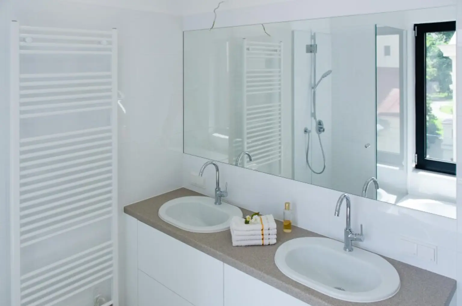 Elegante DG-Maisonette mit Terrasse und Blick in den Garten des Palais Schönburg