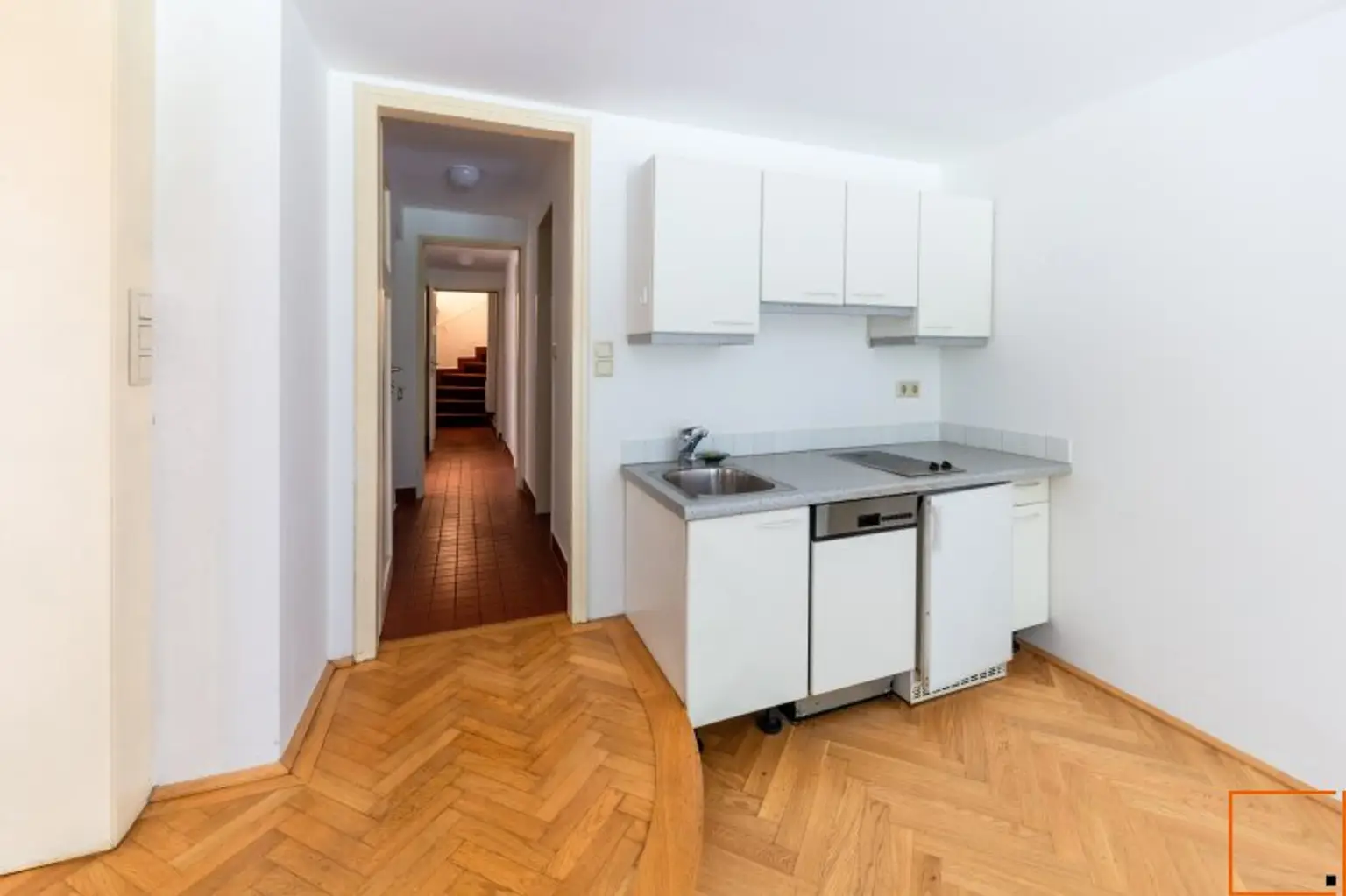 Küchenzeile in der Gartenebene