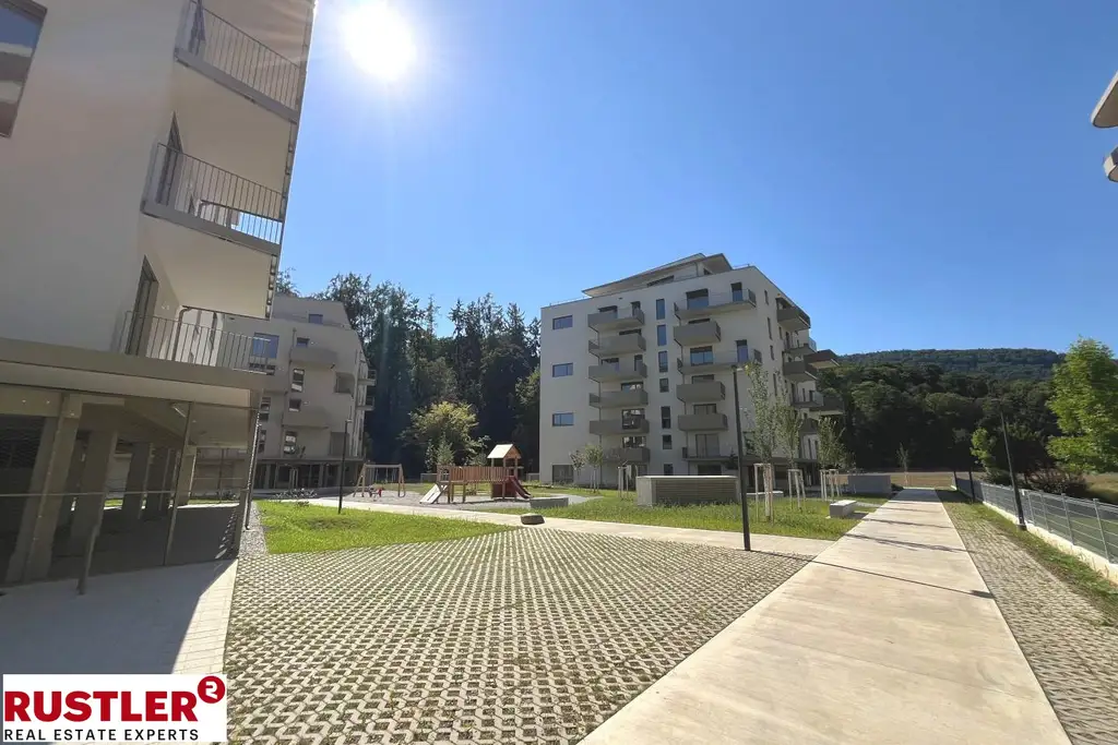 Perfekter Mix aus Stadt und Natur im Projekt Schlosspark
Geräumige 3-Zimmerwohnung mit Balkon