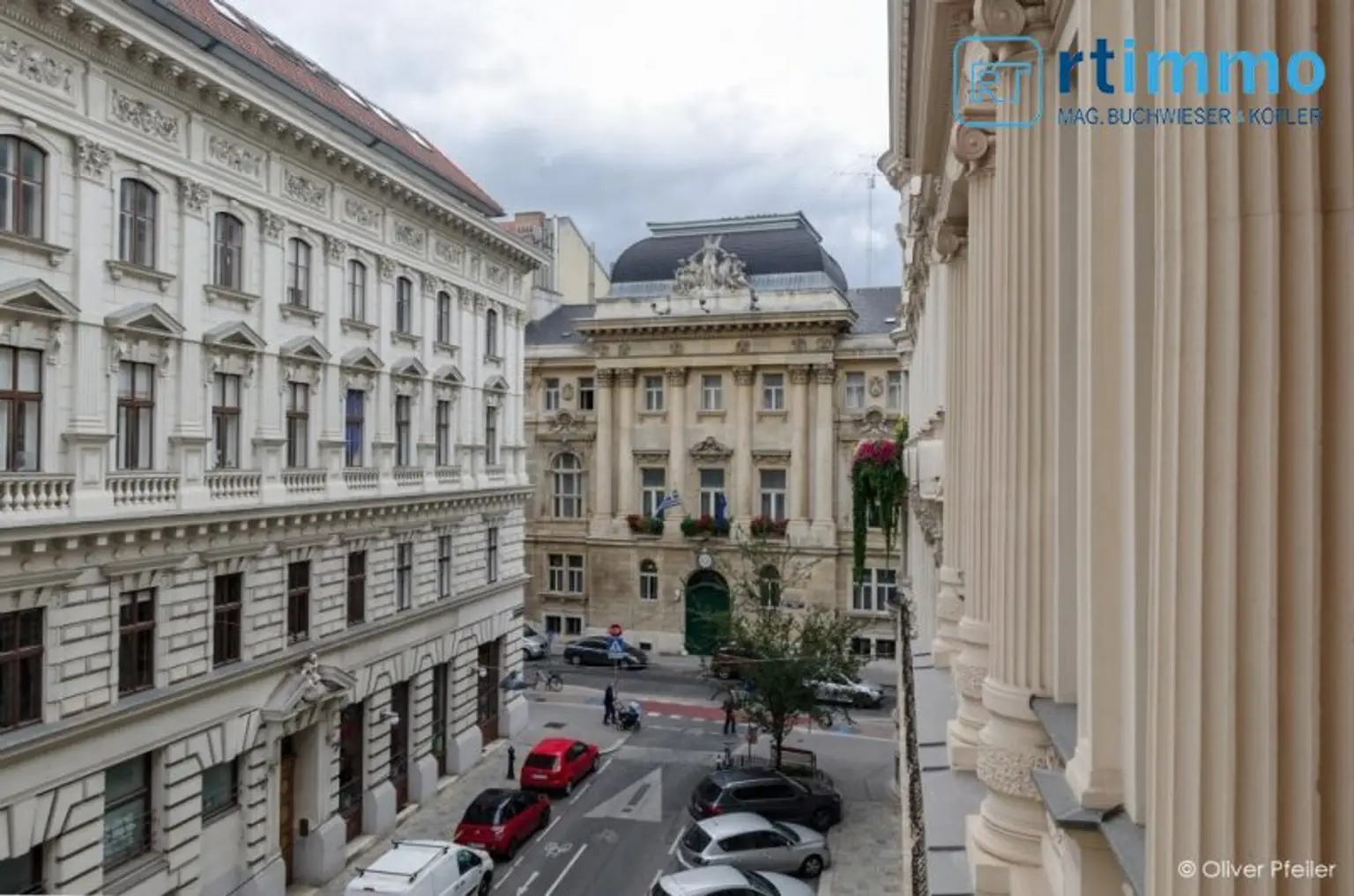 REPRÄSENTATIVE KLASSISCHE BEL ETAGE WOHNUNG IM BOTSCHAFTSVIERTEL