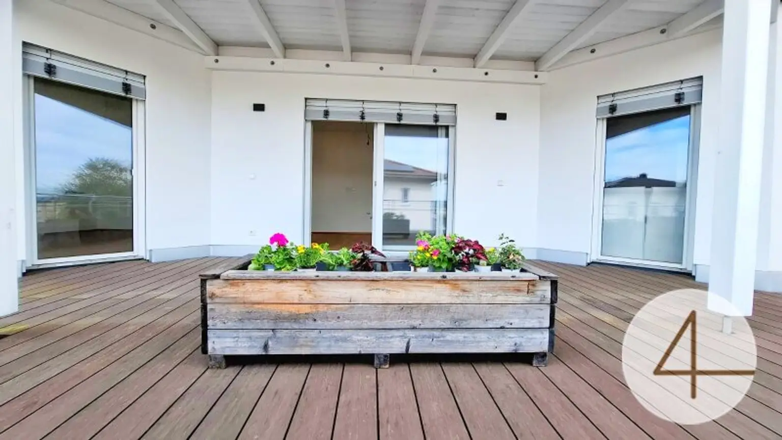 Ihr Freiluft - Wohnzimmer Terrassenvilla der Extraklasse