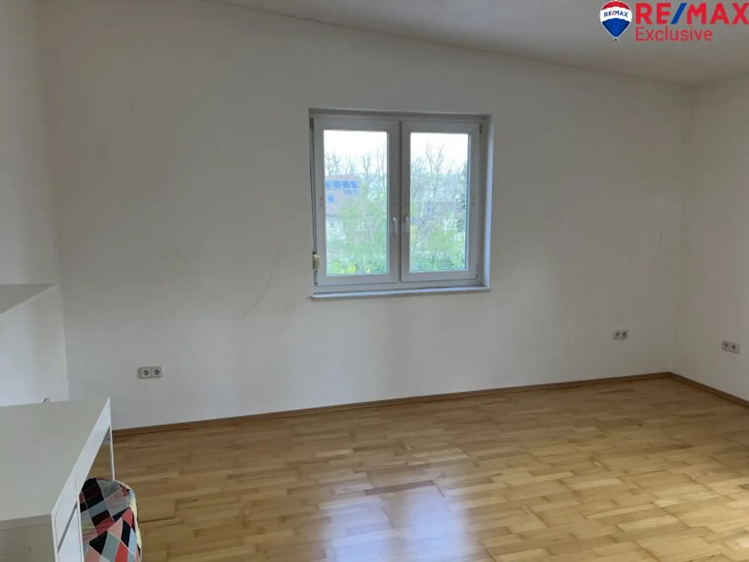 Großzügiges Einfamilienhaus mit Garten, Terrasse & Garage in Ebenfurth, 4 Zimmer, 195m²