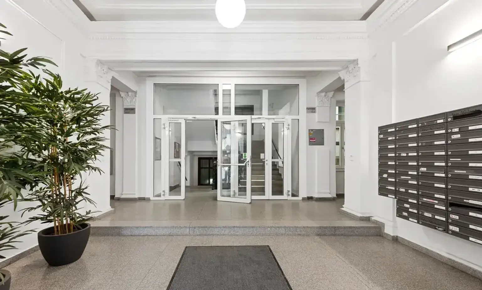 Sonniges Altbauarpartment ca.65m² in Toplage 1090 Wien !