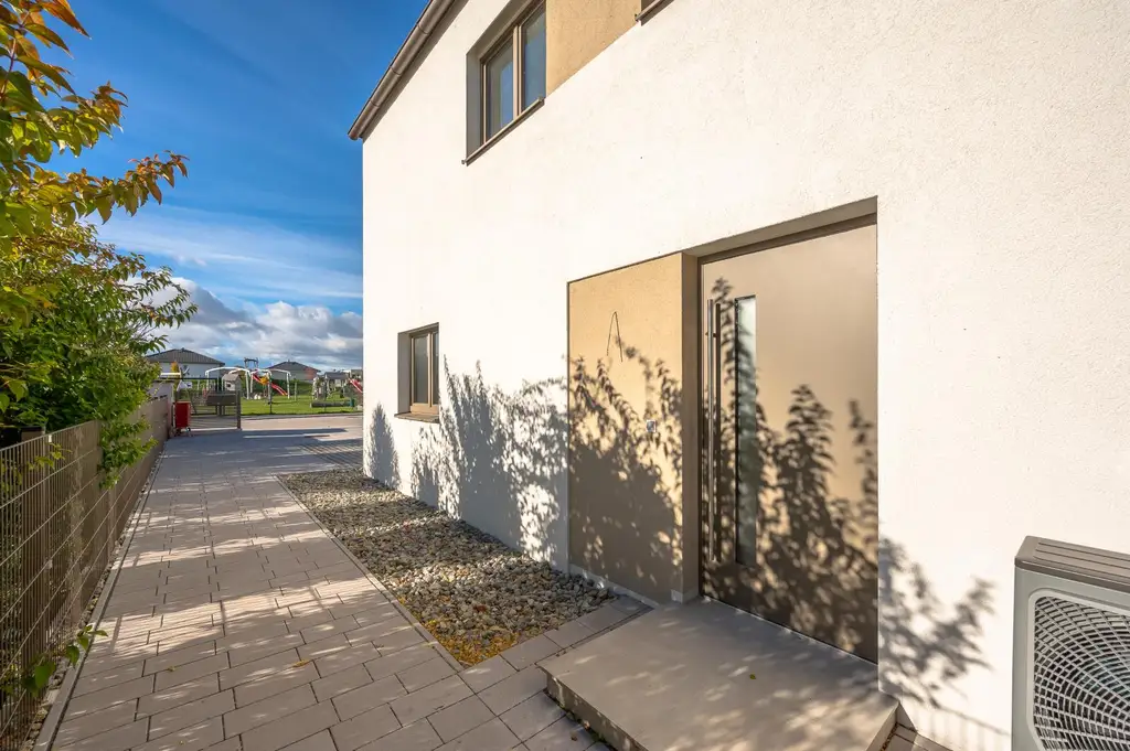 Jetzt oder nie: Einmaliger Preis für Doppelhaushälfte