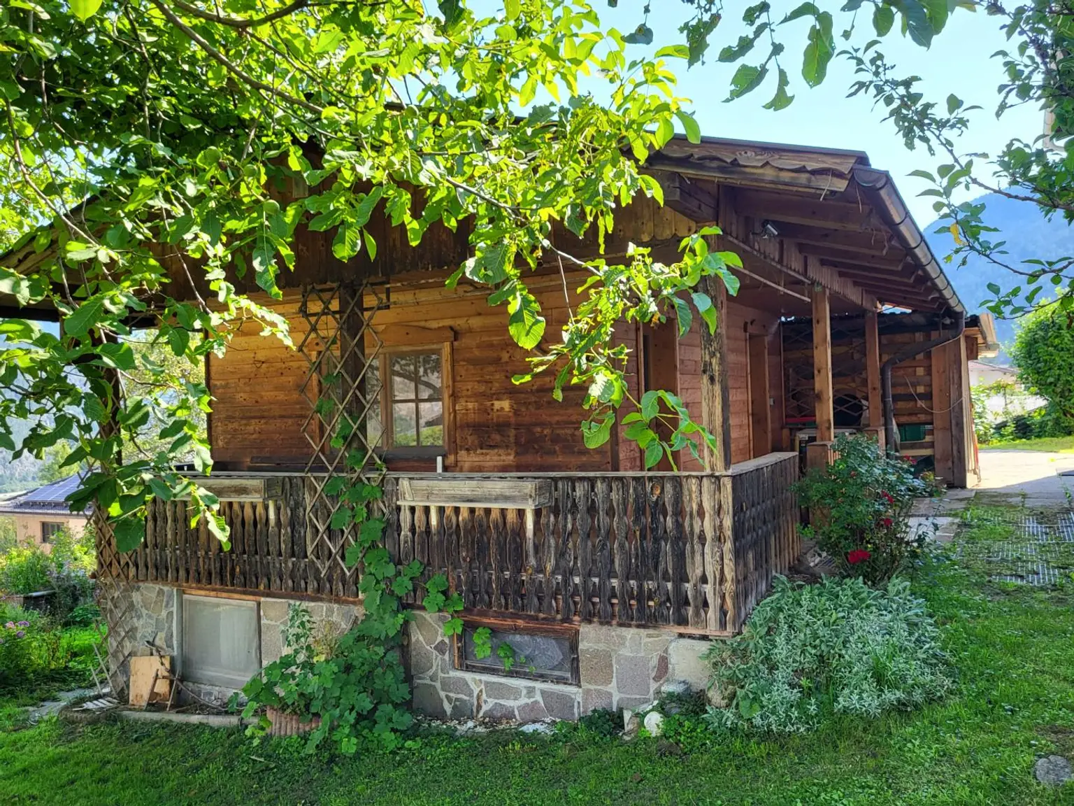 NEU! Bungalow mit Potential auf großem Grundstück