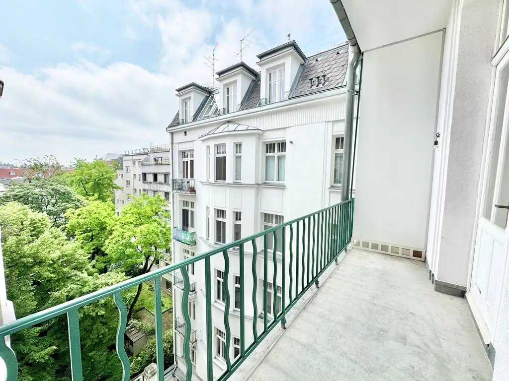 TOPLAGE | TRAUMHAFTE ALTBAUWOHNUNG MIT BALKON | HELLE 4 ZIMMER | U-BAHN-NÄHE