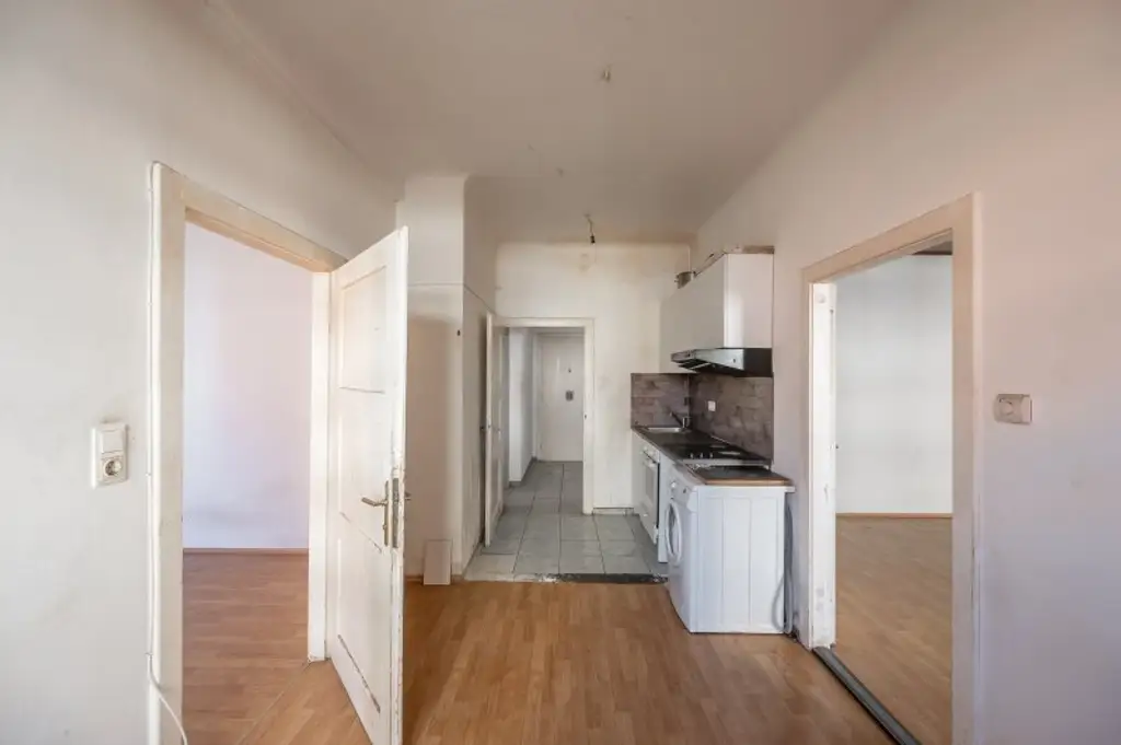 ++NEU++ 3-Zimmer Altbau-Wohnung (sanierungsbedürftig) mit viel Potenzial!
