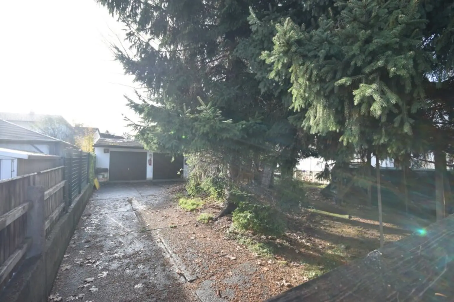 "BERGHEIM - Großes renovierungsbedürftiges 2-3 Familienhaus mit Lager und Doppelgarage"