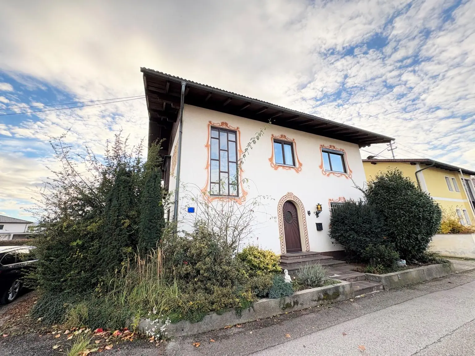 Wohnhaus in ruhiger Siedlungslage