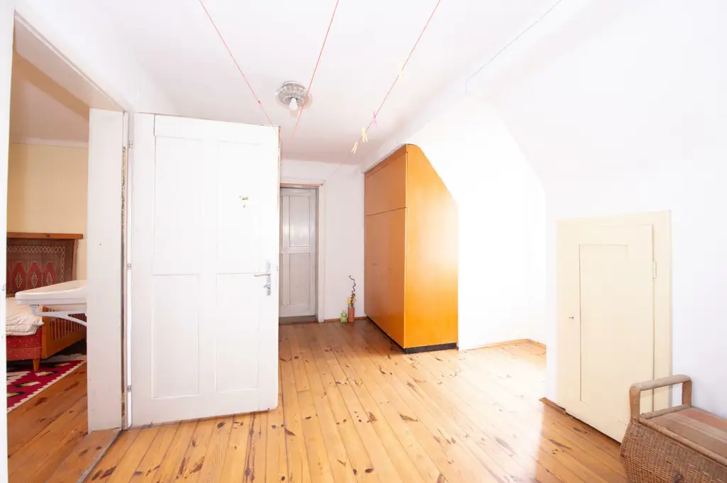 Ein Anwesen voller Möglichkeiten – großzügiges Haus mit Traumgrundstück