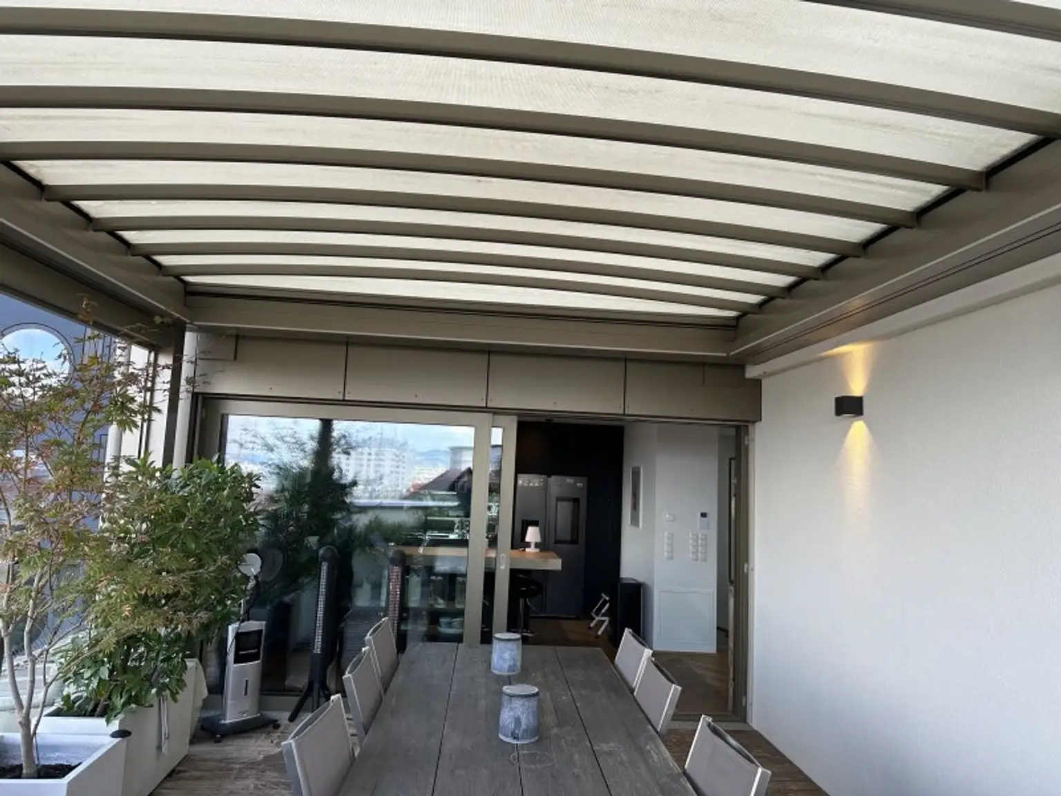 Luxuriöse Dachterrassenwohnung im Botschaftsviertel