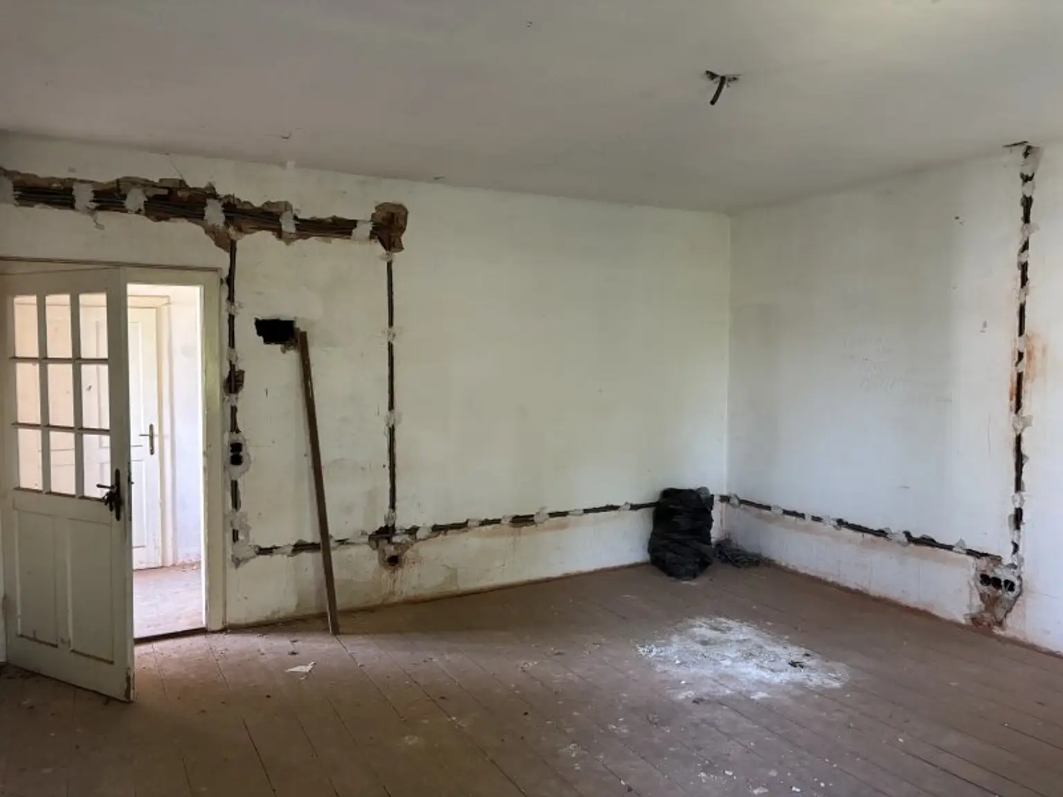 = PREISKNALLER =  Güssing !! Renovierungsobjekt in Zentrumslage mit ca. 430 m2 Eigengrund !!!