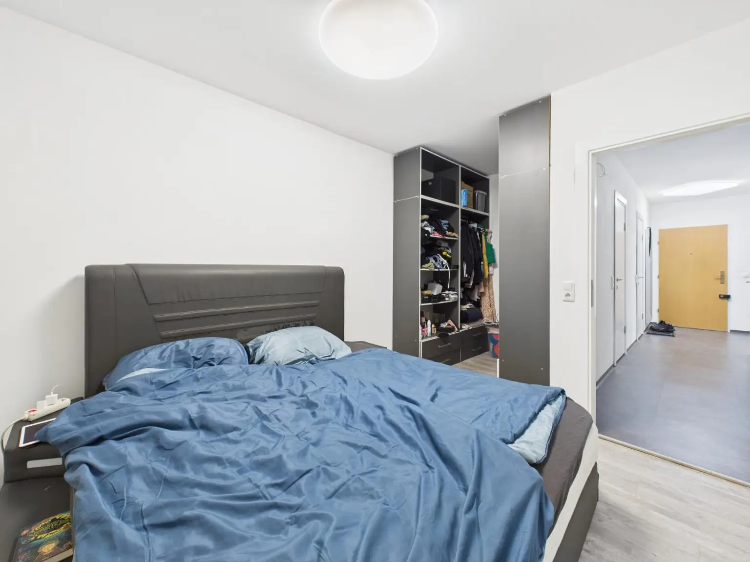 Großzügige 3-Zimmer-Wohnung mit Loggia in begehrter Welser Wohnlage – neuwertig, hell & sofort beziehbar