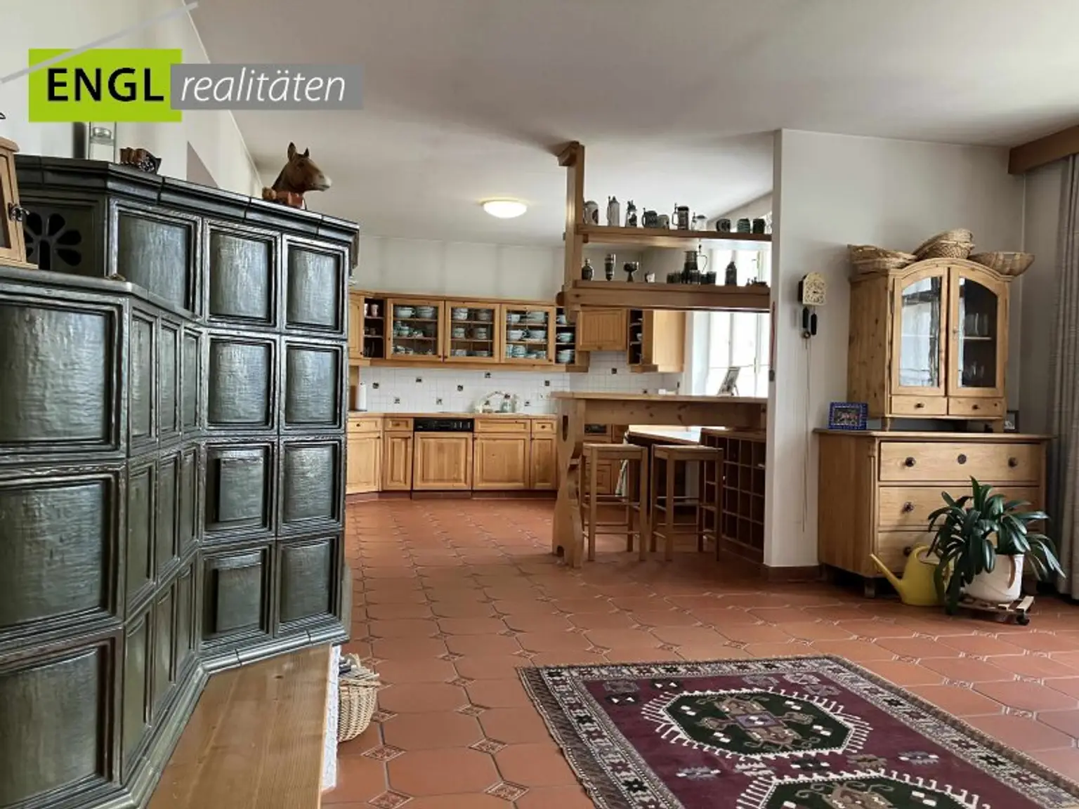 Moderne Jahrhundertwendevilla – Eleganz trifft Wohnkomfort!