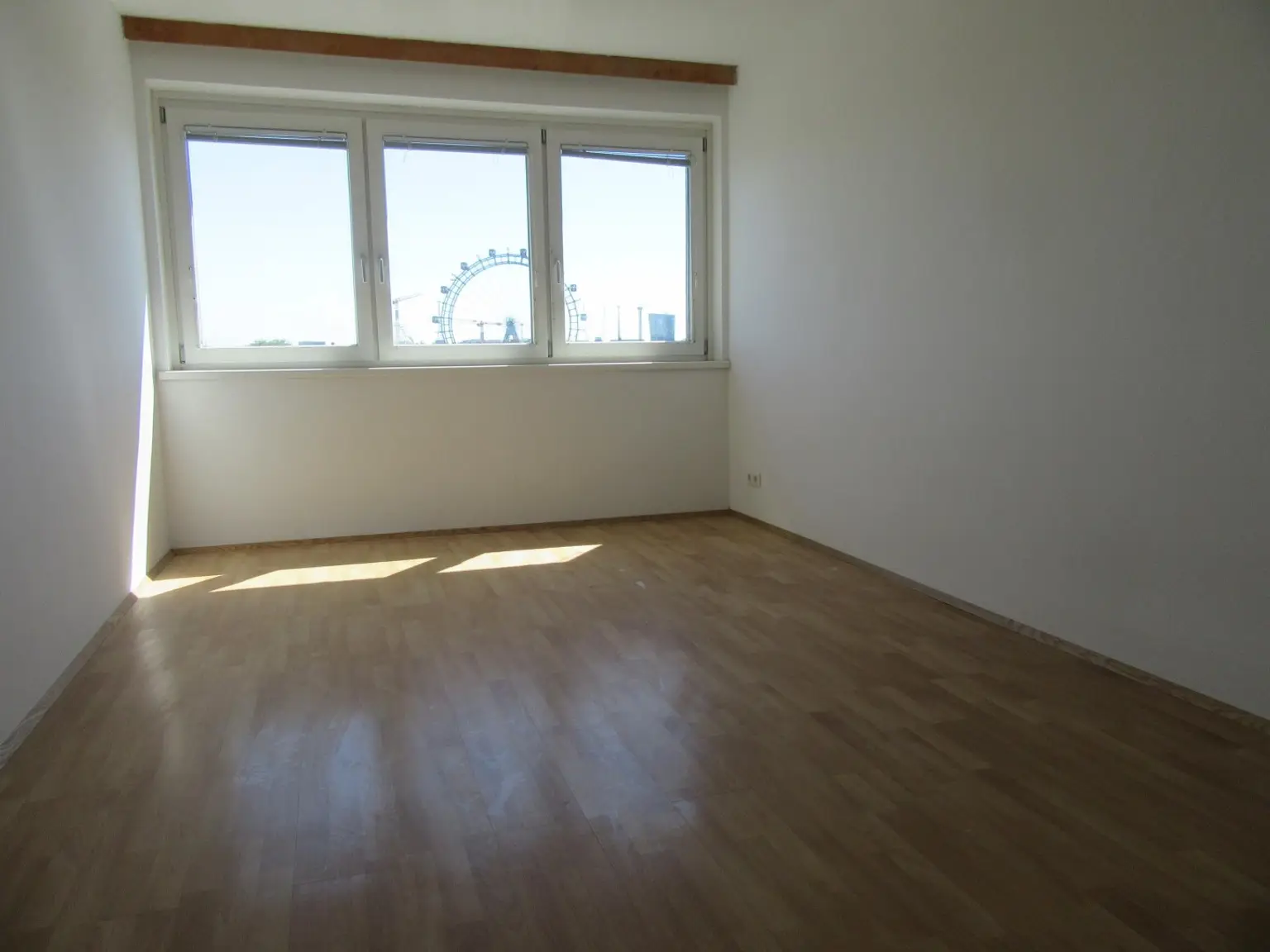 9 Wohnzimmer