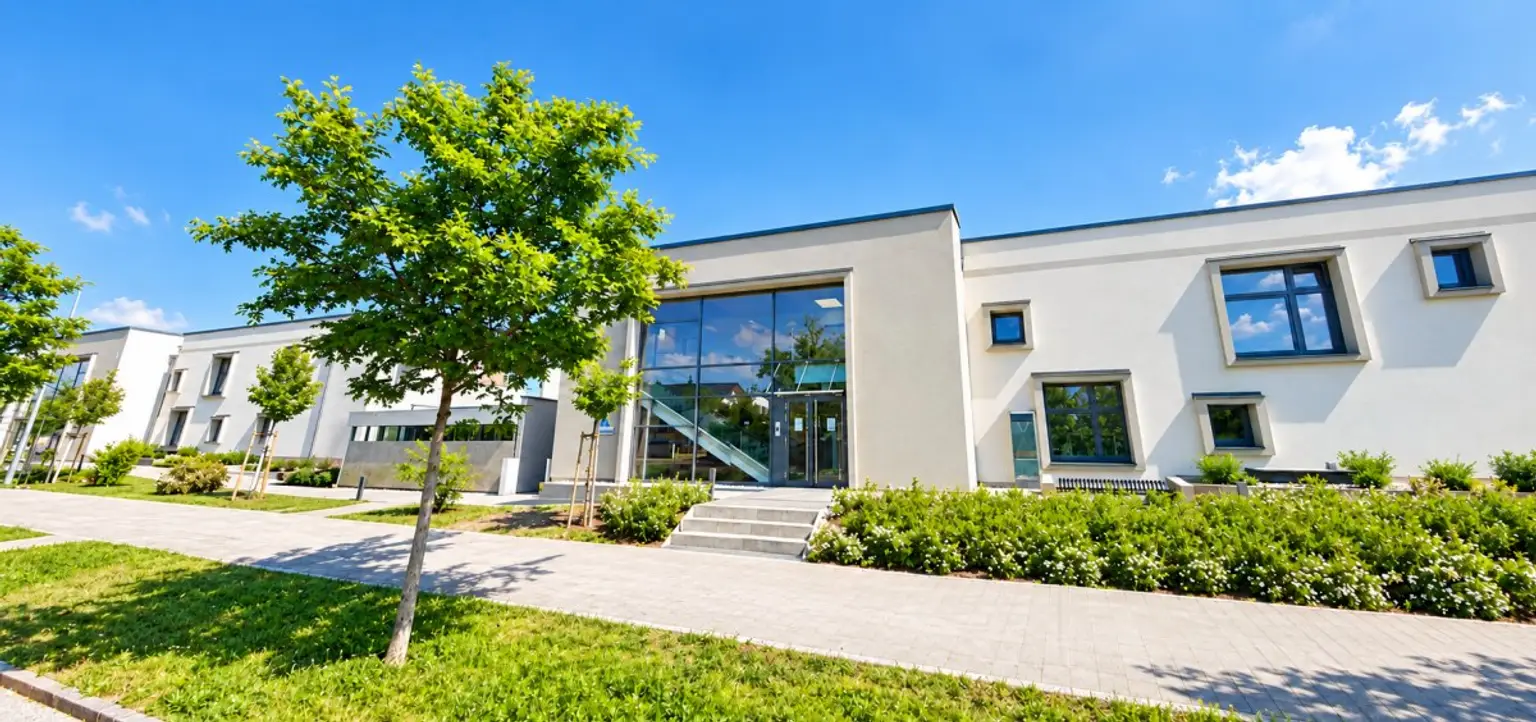 a1 | ++ TOLLE VIER Zimmer mit TERRASSE ++ und GARAGENPLATZ | Prima Service Immobilien