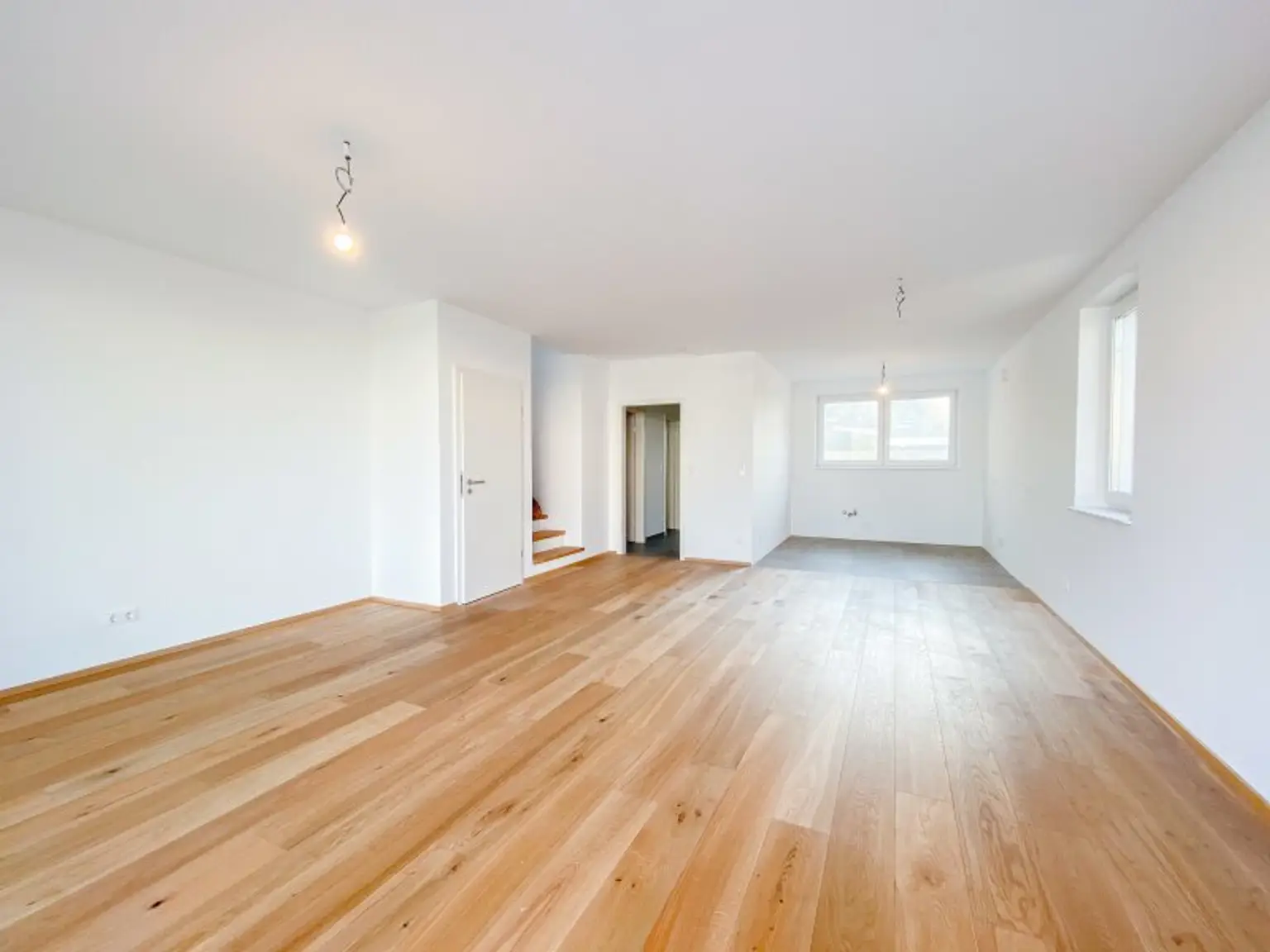 119 m2 Wohnfläche, 4 Zimmer, Doppelhaushälfte mit 93 m2 Garten in Mitterndorf, in ruhiger Wohnhausanlage!